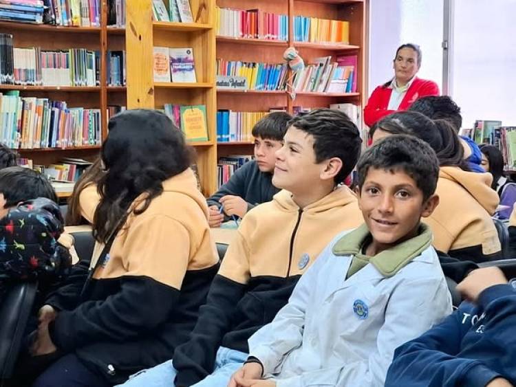 VISITA A LA BIBLIOTECA Y EL CENTRO CULTURAL