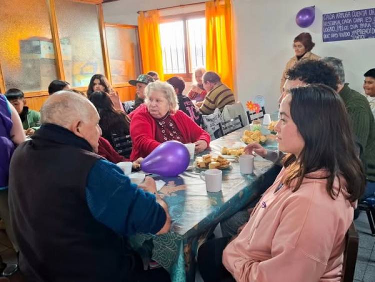 ACTIVIDAD POR EL #DIA DE LA TOMA DE CONCIENCIA DEL ABUSO Y MALTRATO A LAS PERSONAS MAYORES"