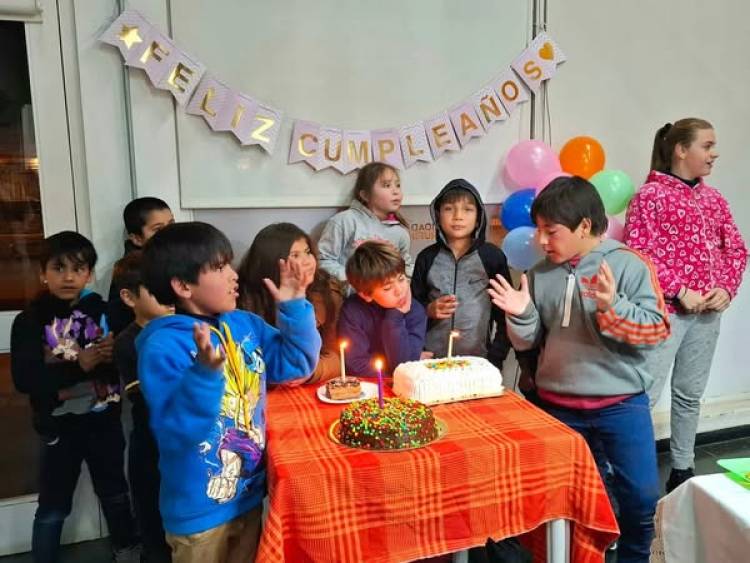 FESTEJAMOS LOS CUMPLEAÑOS EN "CAPULLITOS"