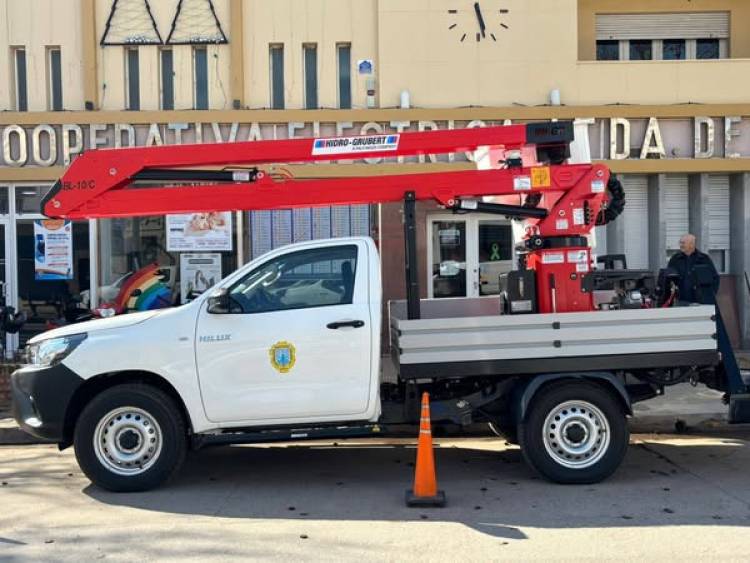 CELR:  NUEVO VEHICULO PARA SERVICIO DE REDES DE LA COOPERATIVA ELECTRICA