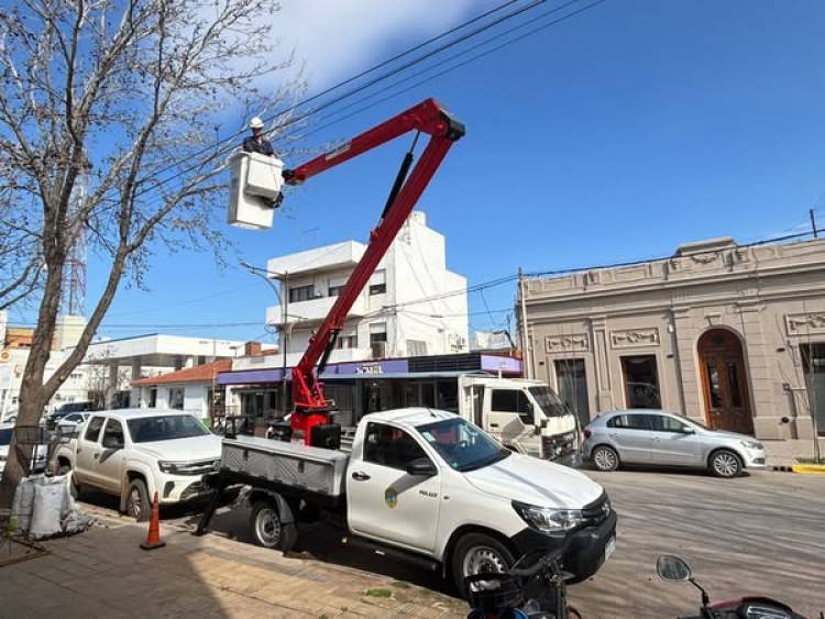 CELR:  NUEVO VEHICULO PARA SERVICIO DE REDES DE LA COOPERATIVA ELECTRICA