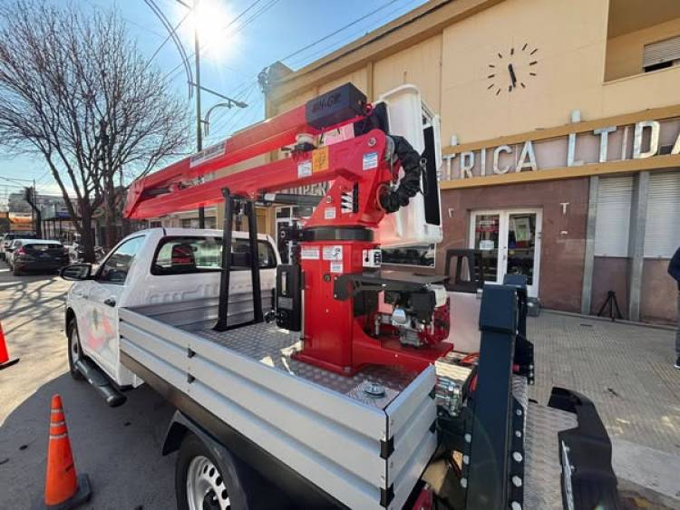 CELR:  NUEVO VEHICULO PARA SERVICIO DE REDES DE LA COOPERATIVA ELECTRICA