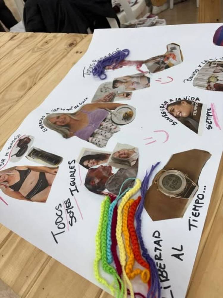 ENCUENTRO DE MUJERES EN PUNTO VIOLETA