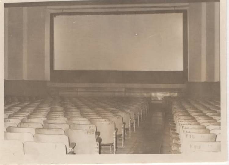 26 DE AGSTO DE 1984 INAUGURACION SALA DE CINE