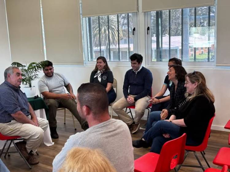 VISITA A INSTITUCIONES
