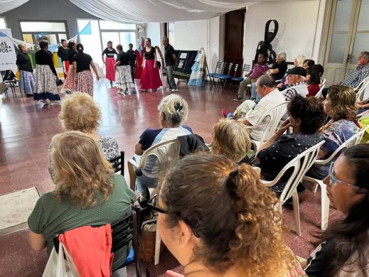 DIA DE LOS BAILERINES FOLCLORICOS