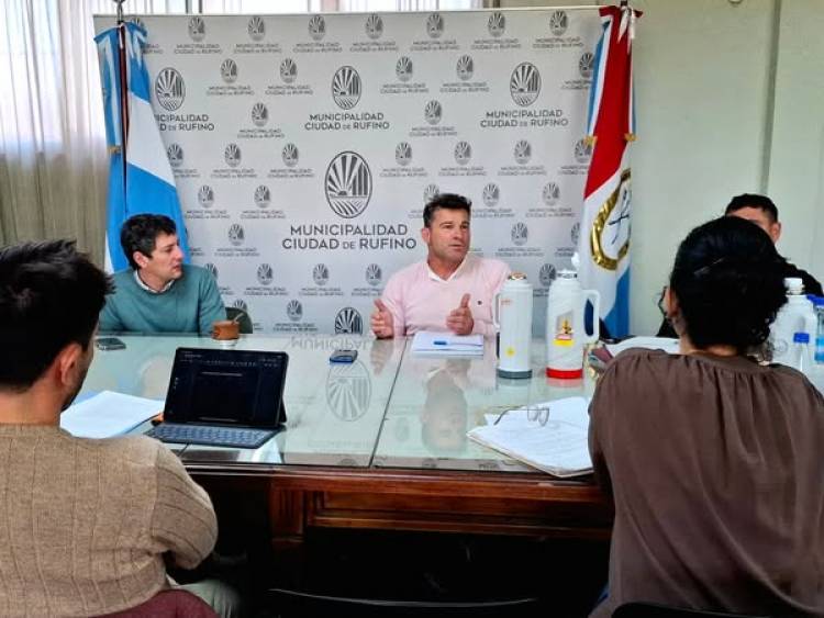 REUNION CON CONSEJALES POR CONTRATO DE CONCESION DE ENERGIA