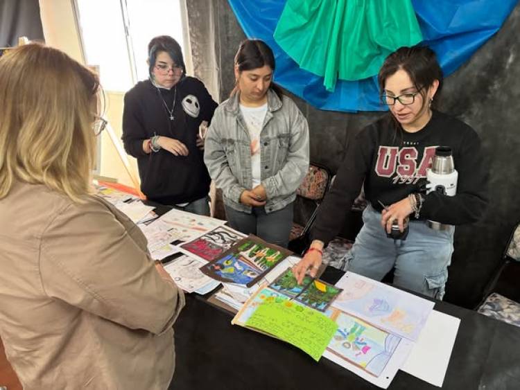 CONCURSO DE DIBUJA EN 2070