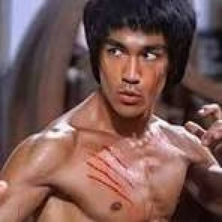 27 DE NOVIEMBRE DE 1940: NACE BRUCE LEE