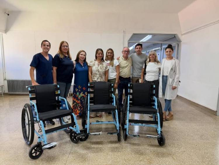 HOSPITAL SAMCO: TRES SILLAS DE RUEDAS PARA EL HOSPITAL
