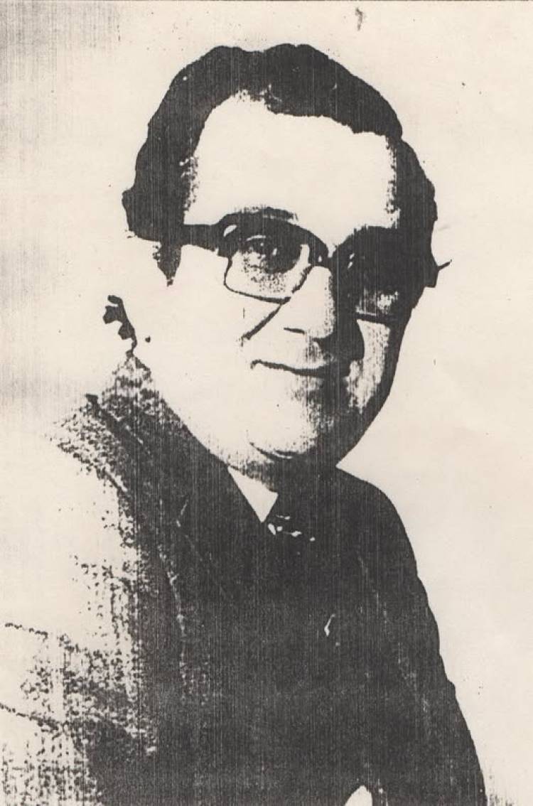 6 DE MARZO DE 1982: RENUNCIA A SU CARGO...