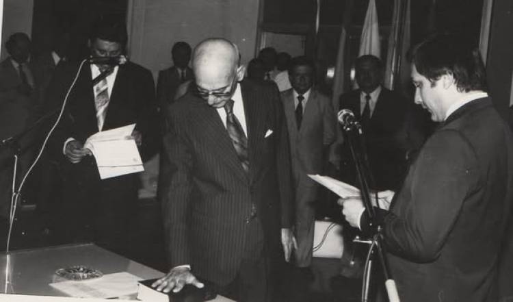 MUSEO RUFINO: 16 DE MARZO DE 1982: ASUME ANTONIO MARTIN